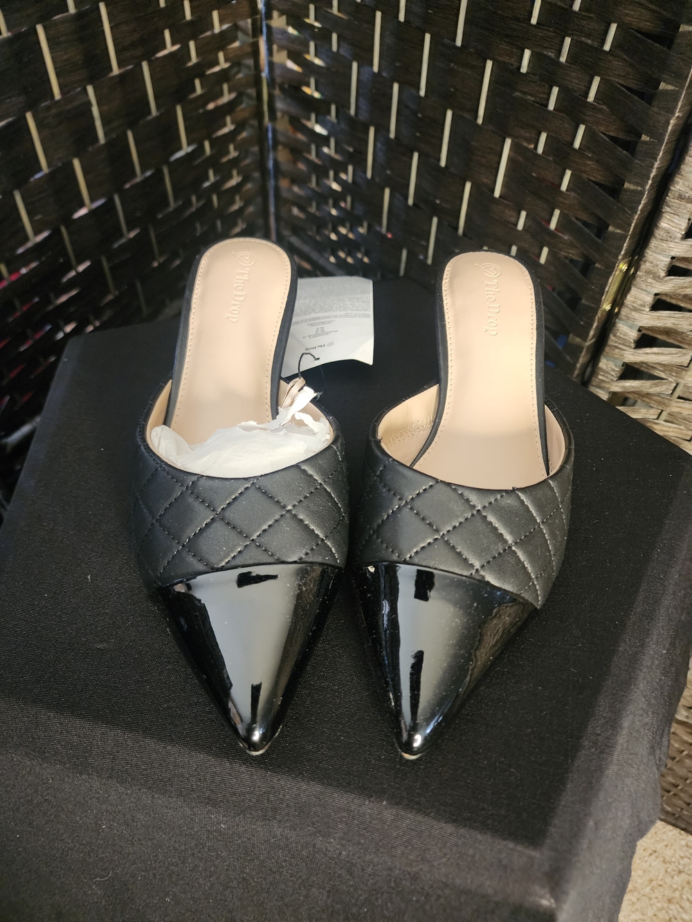 Black Quilted Pointed-Toe Slide Mules   (B1)
